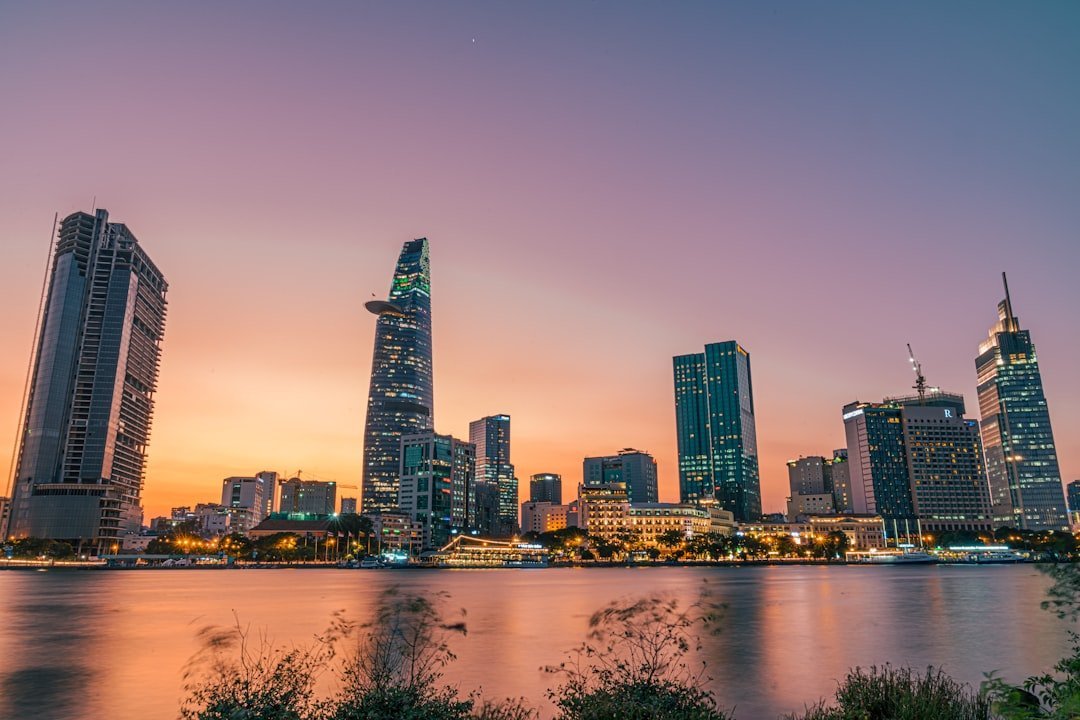 Thuế Bất Động Sản Thứ Hai 2026: Vinhomes Cần Giờ Cần Biết Gì?